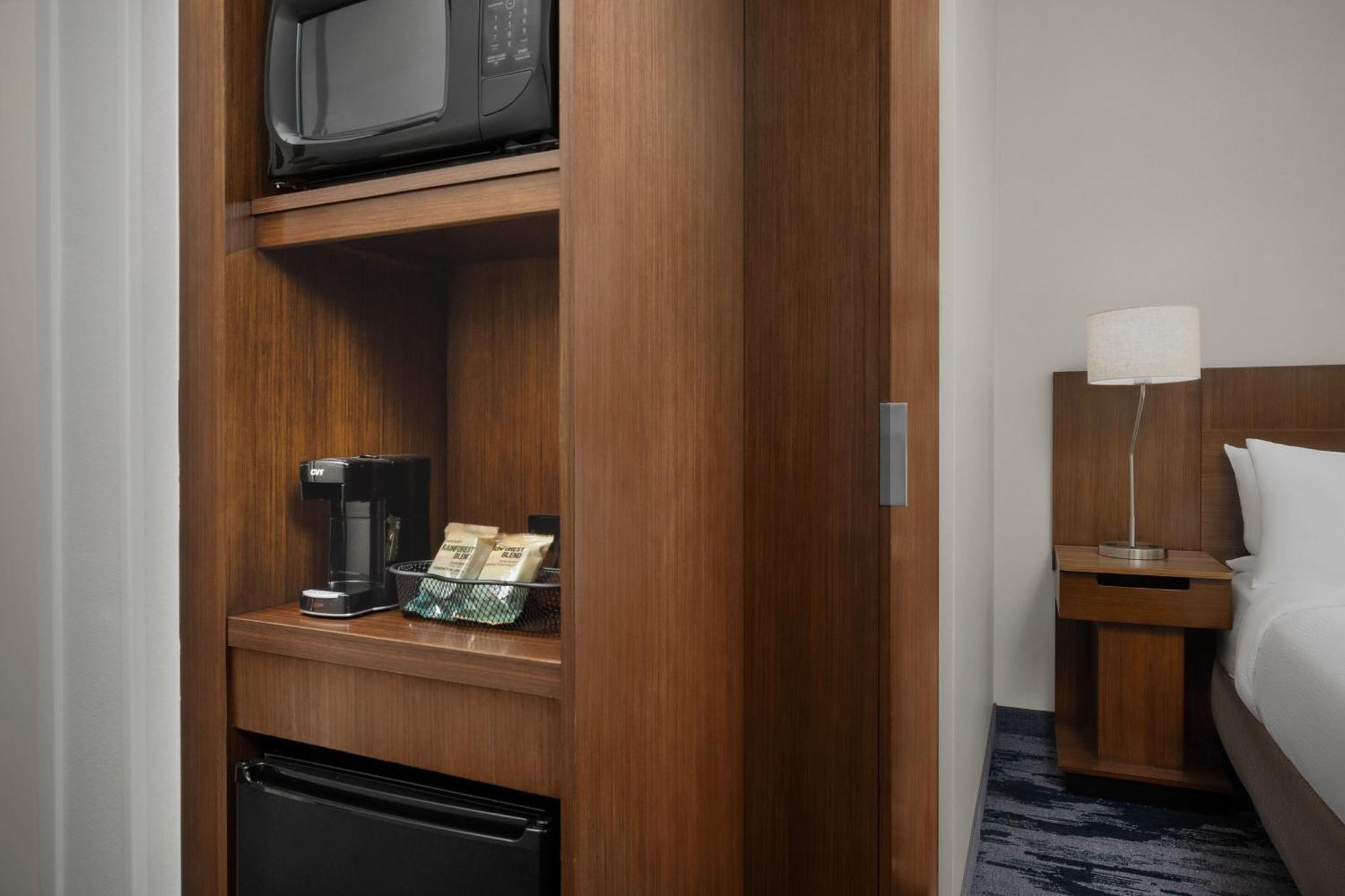 Fairfield Inn & Suites By Marriott Panama City Beach Upper Grand Lagoon Екстериор снимка