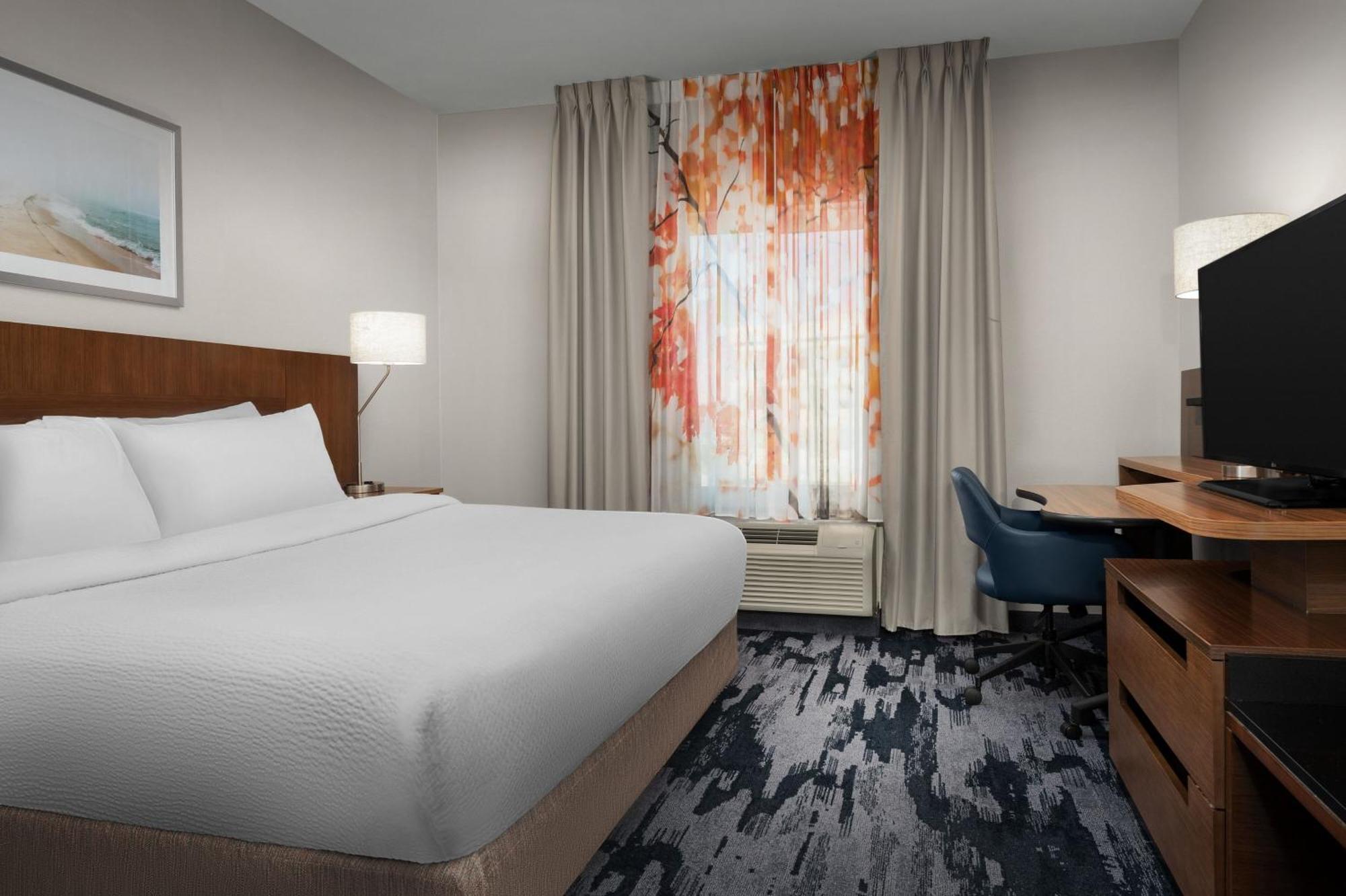 Fairfield Inn & Suites By Marriott Panama City Beach Upper Grand Lagoon Екстериор снимка