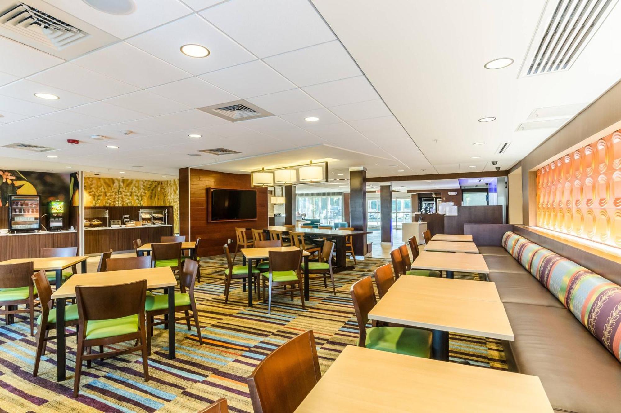 Fairfield Inn & Suites By Marriott Panama City Beach Upper Grand Lagoon Екстериор снимка