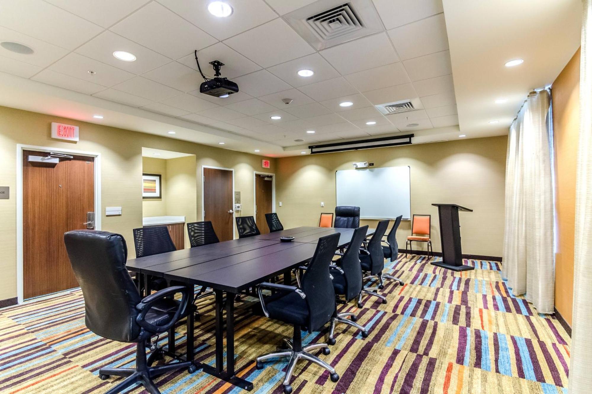 Fairfield Inn & Suites By Marriott Panama City Beach Upper Grand Lagoon Екстериор снимка